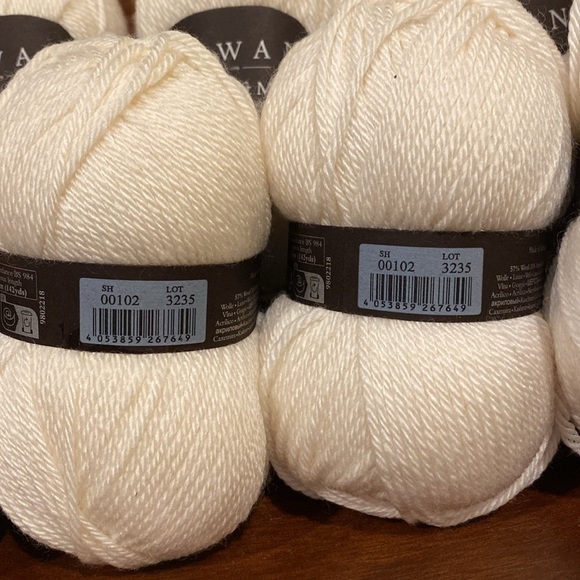 8-skeins, Rowan Baby Cashsoft Merino Yarn #102 Cream, NWTags @, all same dye lot - Picture 9 of 15